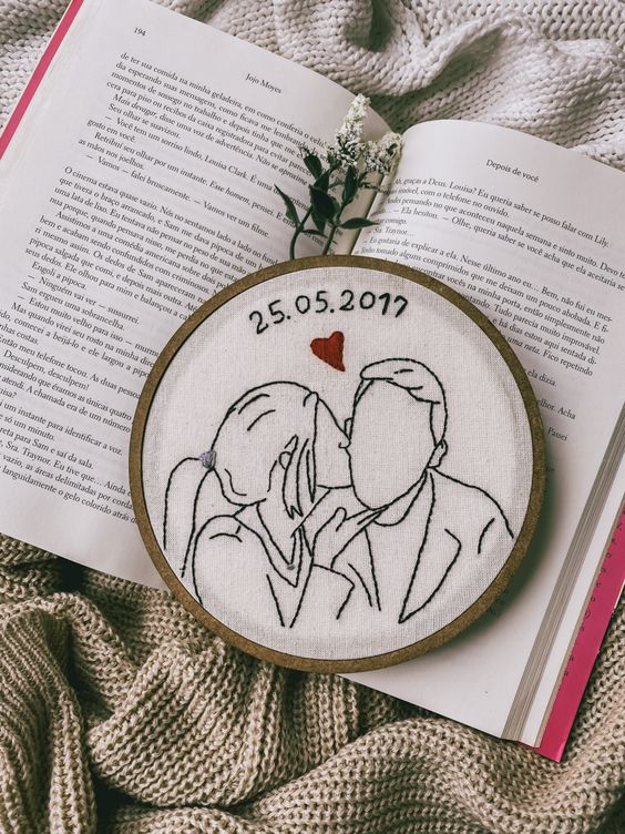Couple | Embroidery Hoop