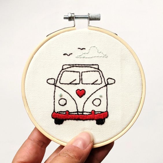 Travelling Bus |  Embroidery Hoop