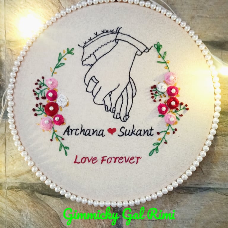 Holding Hands 5 | Embroidery Hoop